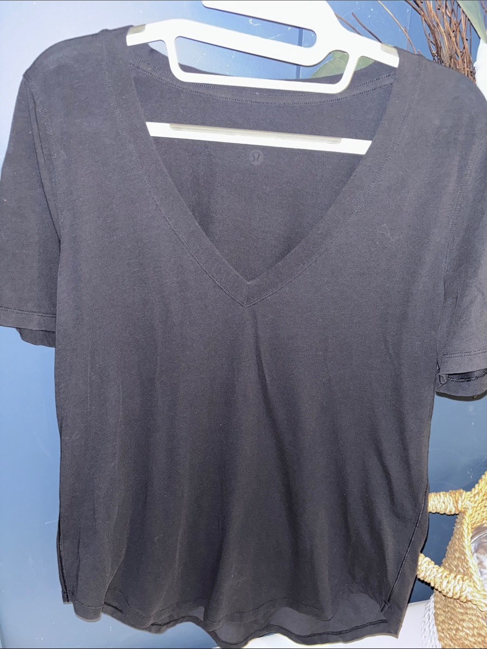 Lululemon Black V-Neck Short Sleeve Tee